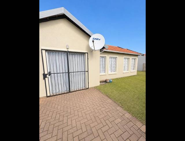 3 BEDROOM HOUSE FOR SALE IN TERENURE
